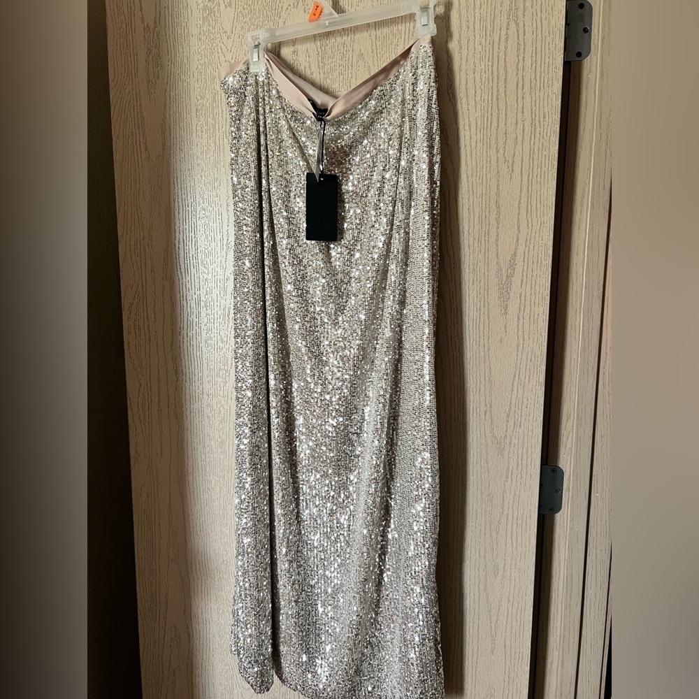 NWT Champagne Maxi Sequin Skirt with side slit - size XL/XXL